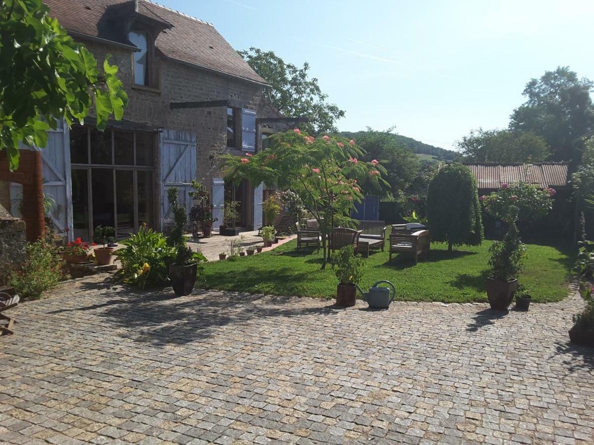 Gite Des Quatre Chemins La Vineuse Экстерьер фото
